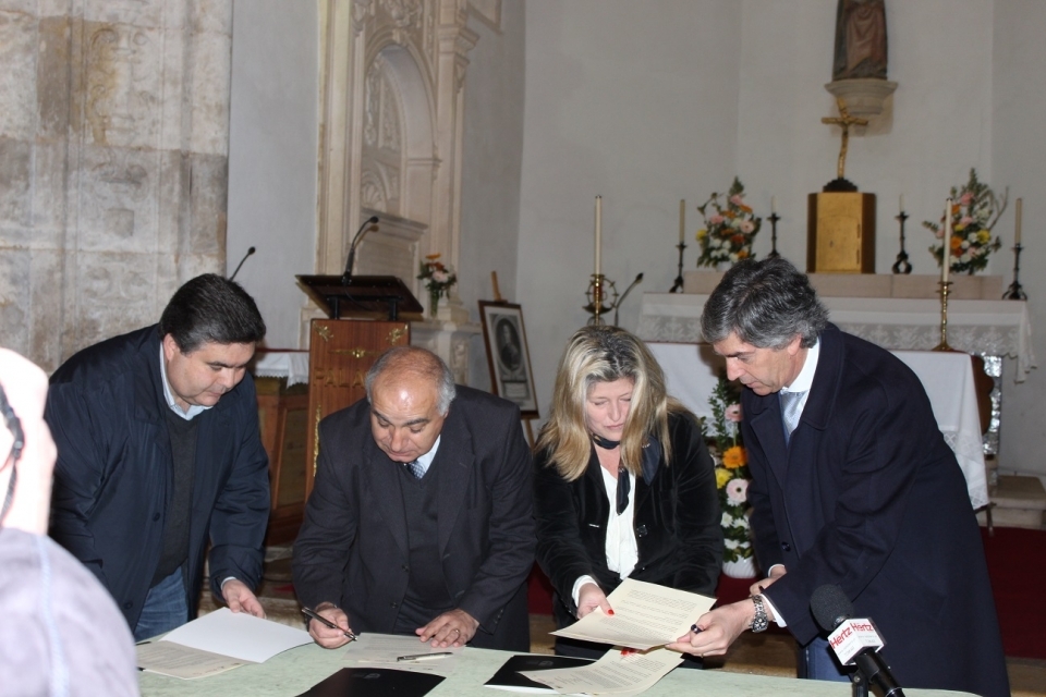 Assinatura de protocolo